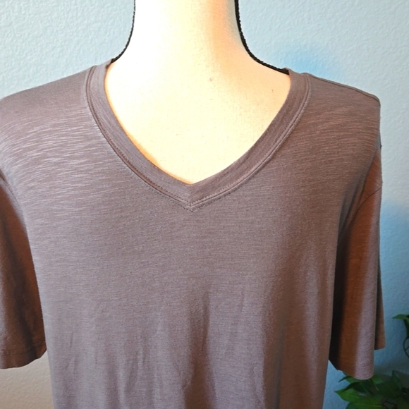 TRAVIS MATHEW Cloud Tee modal vneck short sleeve in dark steel men's size medium - Picture 2 of 8